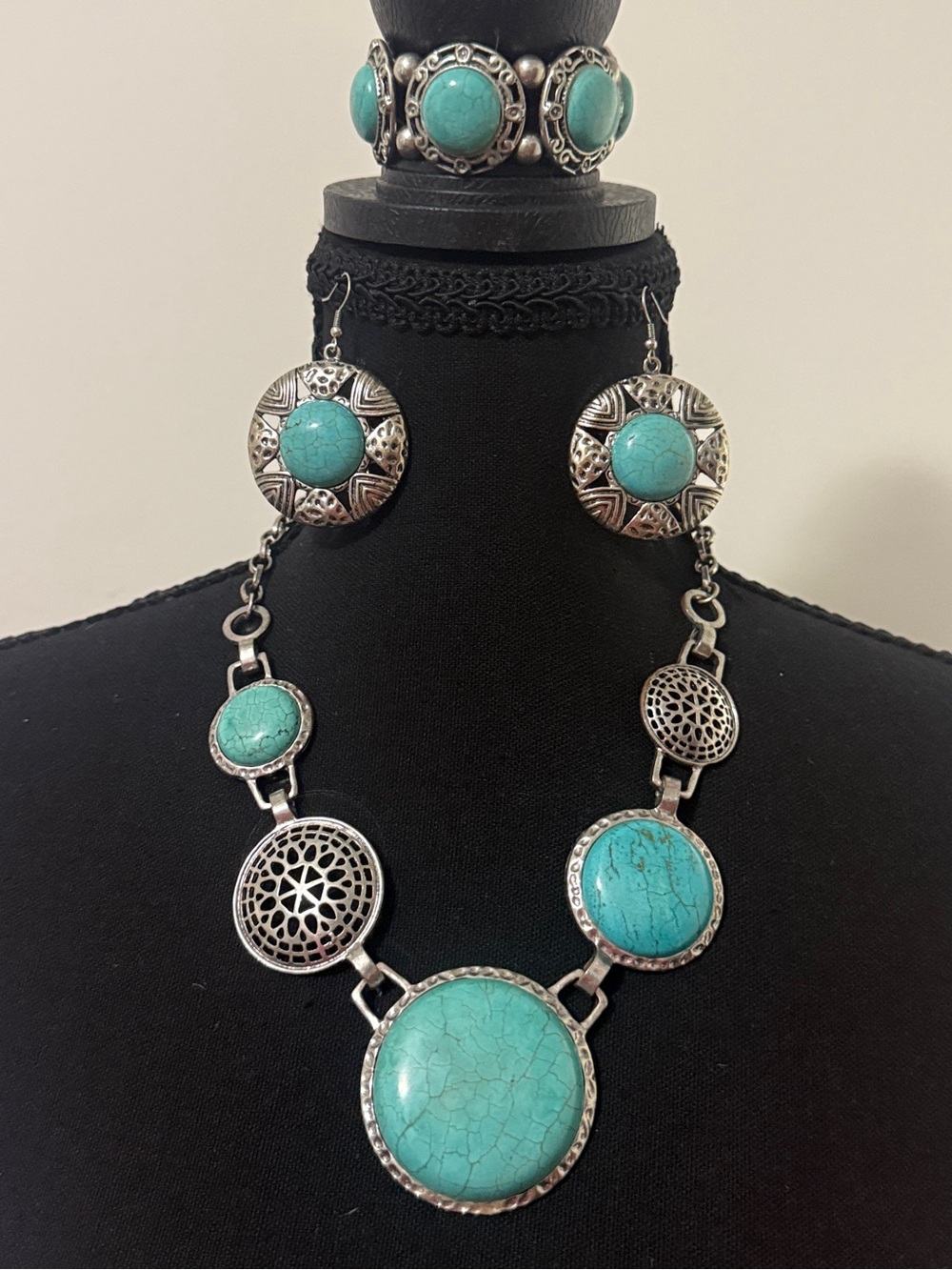 Turquoise Stone Silver-Tone Necklace, Earring, and Bracelet Set